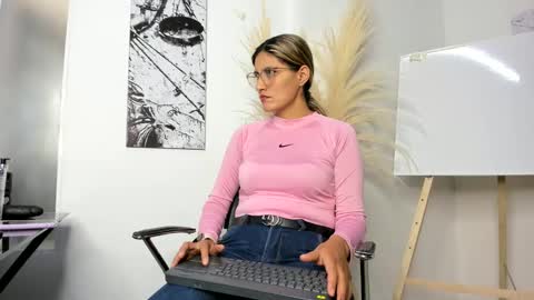 LADY  online show from March 2025 01:52:02 AM