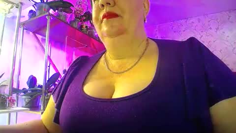 Lady Gloria online show from April 2026 06:18:01 AM