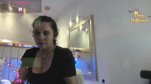 Snapshot of lady_hellen chatting on October 2025 08:57:01 PM online show from October 2025 08:57:01 PM