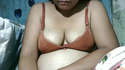 Snapshot of lady_love063 chatting on January 2026 08:45:02 PM lady_love063 online show from January 2026 08:45:02 PM