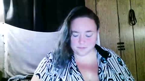 Snapshot of lady_lynns_shadow chatting on November 2025 05:27:01 PM Lady Lynns Shadow online show from November 2025 05:27:01 PM