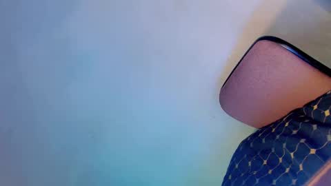 Ella online show from November 2025 01:07:02 PM