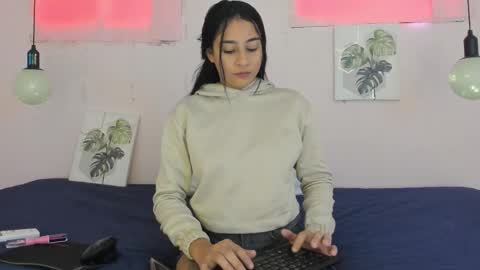 Leidy online show from September 2025 02:27:01 PM