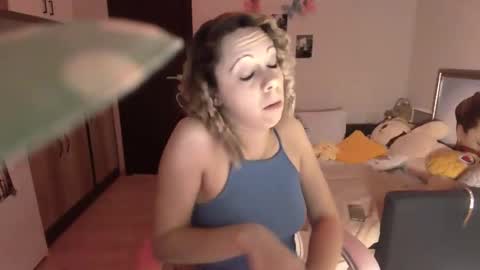 lady_smile69 online show from December 2024 06:16:01 PM