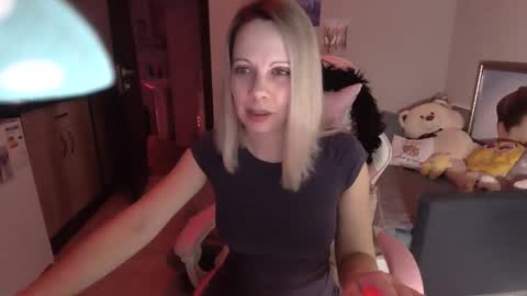 lady_smile69 online show from January 2025 02:10:01 AM