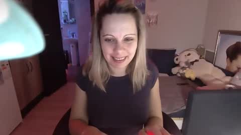 lady_smile69 online show from February 2025 05:05:01 AM