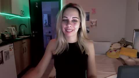 lady_smile69 online show from September 2025 02:22:01 AM