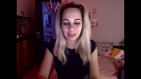 lady_smile69 online show from September 2025 05:40:02 PM