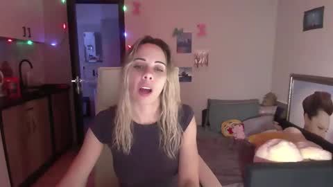 lady_smile69 online show from October 2025 08:05:01 PM