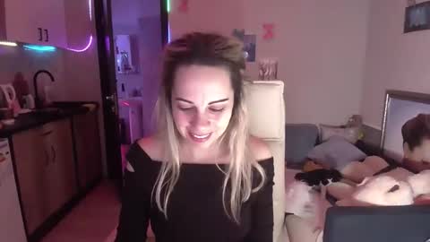 lady_smile69 online show from November 2025 04:45:02 AM