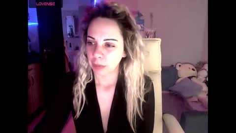 lady_smile69 online show from February 2026 03:38:02 AM