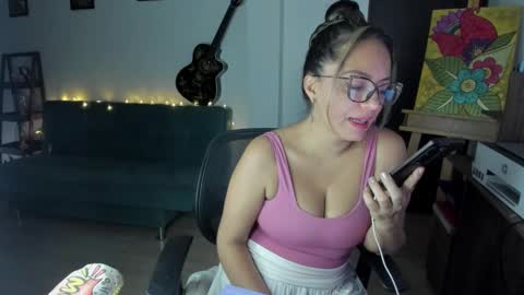 Sophie   online show from October 2025 06:39:01 PM