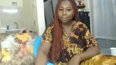 Snapshot of lady_twerky chatting on December 2025 01:11:01 AM Maya online show from December 2025 01:11:01 AM