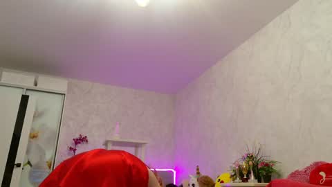 Sima Ladybigsmile online show from March 2026 04:56:01 PM