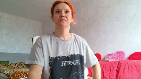 Sima Ladybigsmile online show from May 2026 09:50:02 AM