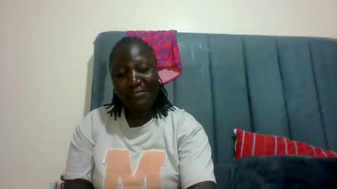 lindah32 online show from February 2025 10:03:01 PM