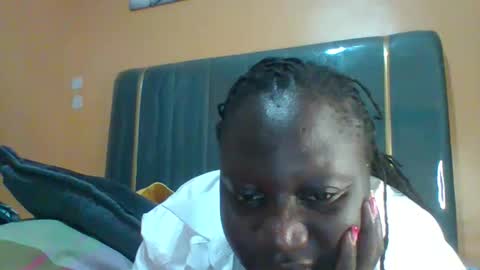 lindah32 online show from January 2026 11:14:01 PM