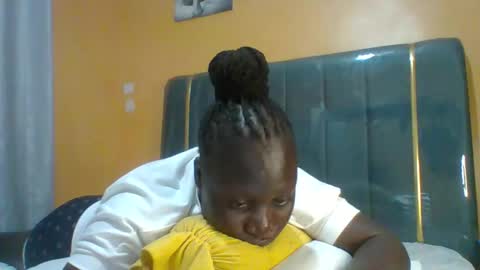 lindah32 online show from February 2026 07:10:01 PM