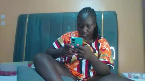 lindah32 online show from March 2026 06:15:02 PM