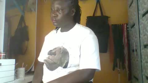 lindah32 online show from April 2026 02:15:02 PM