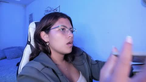  Lady  online show from November 2025 12:32:01 AM