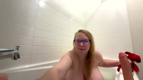 Snapshot of ladycherielynn chatting on November 2025 03:45:01 PM LadyCherieLynn online show from November 2025 03:45:01 PM