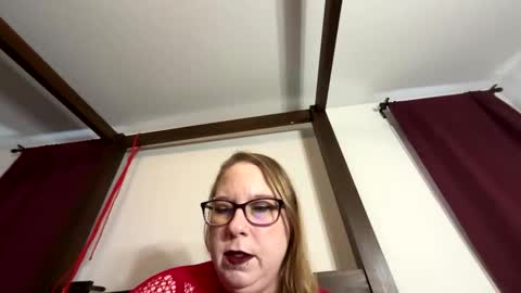 Snapshot of ladycherielynn chatting on December 2025 05:18:02 PM LadyCherieLynn online show from December 2025 05:18:02 PM