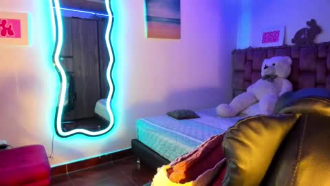 Snapshot of ladydanniela chatting on February 2025 07:07:02 AM leidy daniela online show from February 2025 07:07:02 AM