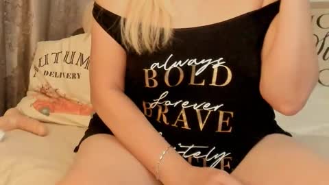 Snapshot of ladyjanyne chatting on October 2025 02:03:02 AM ladyjanyne online show from October 2025 02:03:02 AM