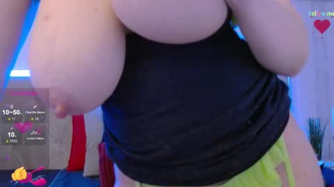 Snapshot of ladyjeen chatting on March 2025 04:17:02 PM Lady Jeen Back on Sunday 8th of December online show from March 2025 04:17:02 PM