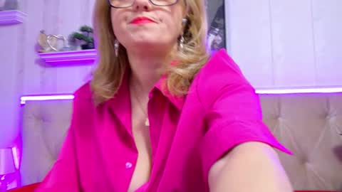  Lady Jeen    Back on Sunday 8th of December online show from February 2026 05:39:02 AM