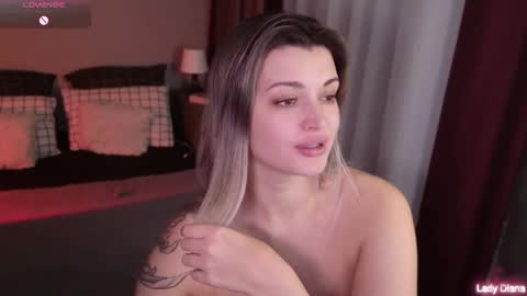 ladylancaster online show from November 2025 04:00:01 PM