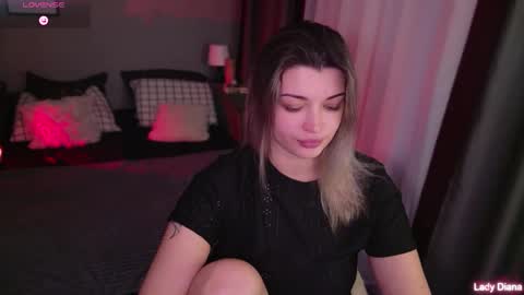 ladylancaster online show from December 2025 01:09:02 PM