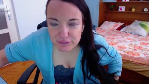 LadyLHoty online show from June 2026 12:20:01 PM
