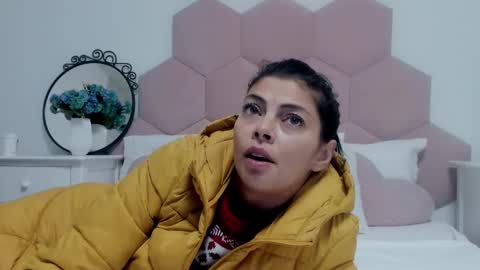 Lia online show from January 2025 04:37:01 AM