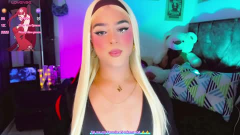 Snapshot of ladynoah chatting on April 2026 01:33:01 AM Noah Smith online show from April 2026 01:33:01 AM