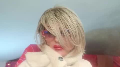 Oxana online show from March 2026 05:38:01 PM