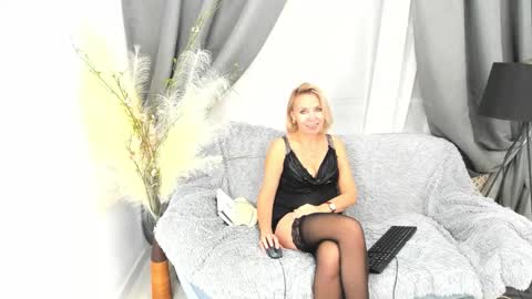 Snapshot of ladysexyx chatting on October 2025 02:40:01 PM ladysexyx online show from October 2025 02:40:01 PM