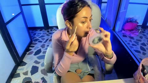 Lady  online show from January 2025 04:04:01 AM