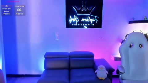 Lady  online show from February 2025 08:59:02 AM