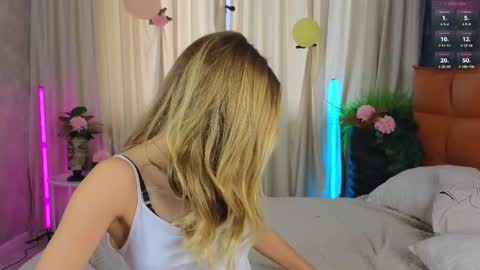 Snapshot of lafeti chatting on September 2025 07:23:01 AM Lilia online show from September 2025 07:23:01 AM