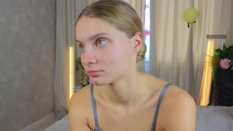 Snapshot of lafeti chatting on October 2025 06:45:01 AM Lilia online show from October 2025 06:45:01 AM