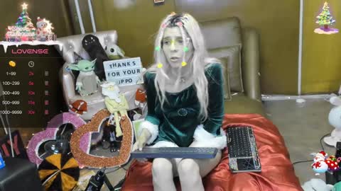 Snapshot of laflakita21 chatting on December 2024 02:42:02 AM Skinnygirl online show from December 2024 02:42:02 AM