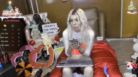 Snapshot of laflakita21 chatting on December 2024 01:50:01 AM Skinnygirl online show from December 2024 01:50:01 AM