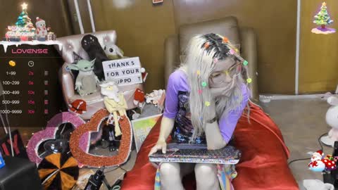 Snapshot of laflakita21 chatting on December 2024 01:14:01 AM Skinnygirl online show from December 2024 01:14:01 AM