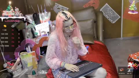 Snapshot of laflakita21 chatting on February 2025 01:15:02 AM Skinnygirl online show from February 2025 01:15:02 AM