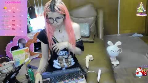 Snapshot of laflakita21 chatting on September 2025 12:11:01 AM Skinnygirl online show from September 2025 12:11:01 AM