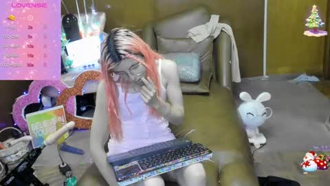 Snapshot of laflakita21 chatting on September 2025 12:45:01 AM Skinnygirl online show from September 2025 12:45:01 AM