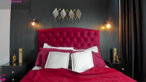 Laia  online show from November 2025 12:05:02 PM