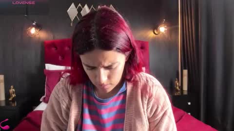 Laia  online show from December 2025 11:52:02 AM